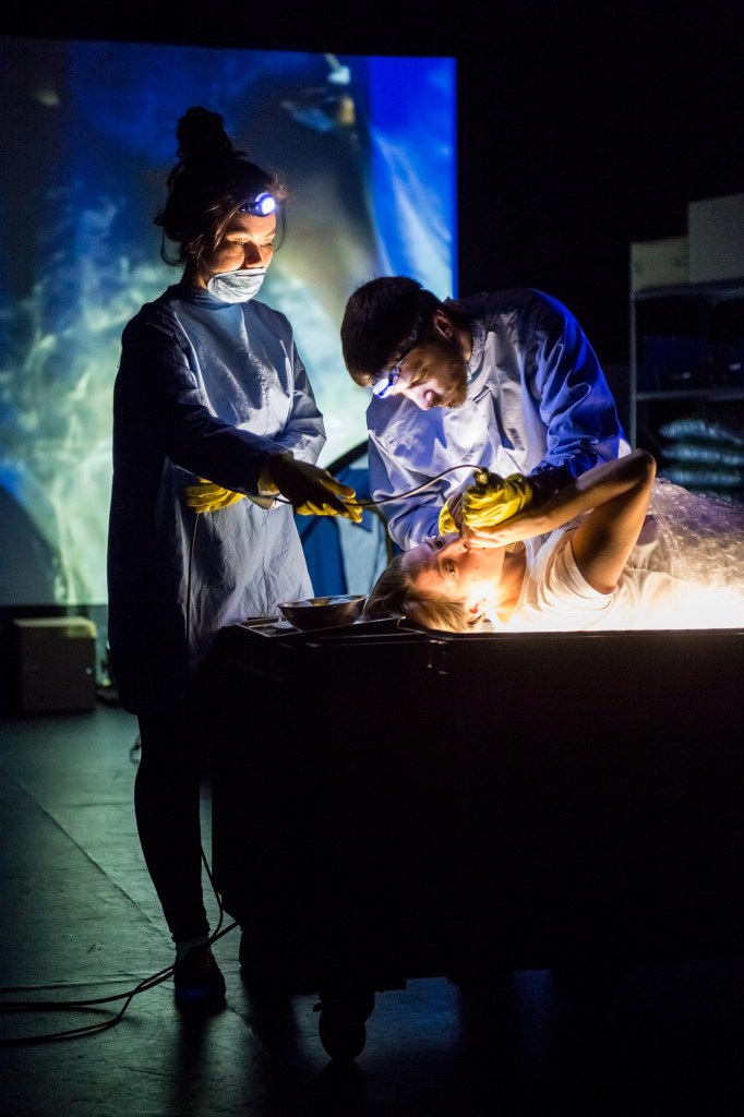 Et quand vient le silence...