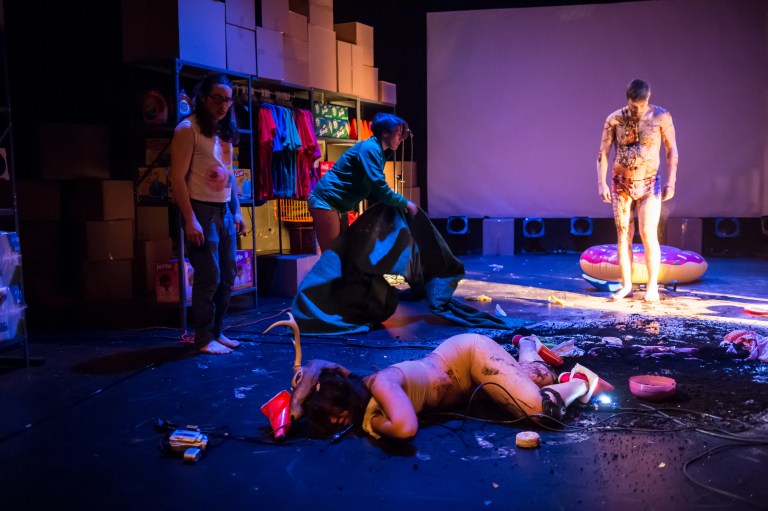 Et quand vient le silence...