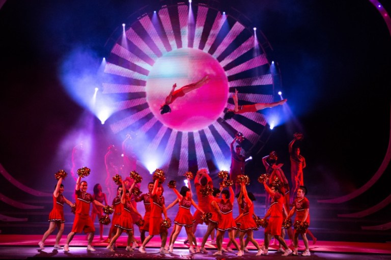 1227767-premiere-spectacle-tout-ecartille-hommage